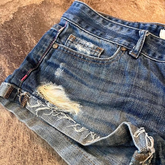Vintage Pink Victoria's Secret distressed denim jean booty short shorts size 2 - Picture 2 of 7